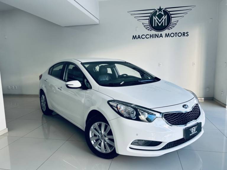 KIA MOTORS - CERATO - 2013/2014 - Branca - R$ 59.990,00