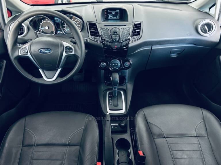 FORD - FIESTA - 2014/2015 - Vermelha - R$ 47.990,00