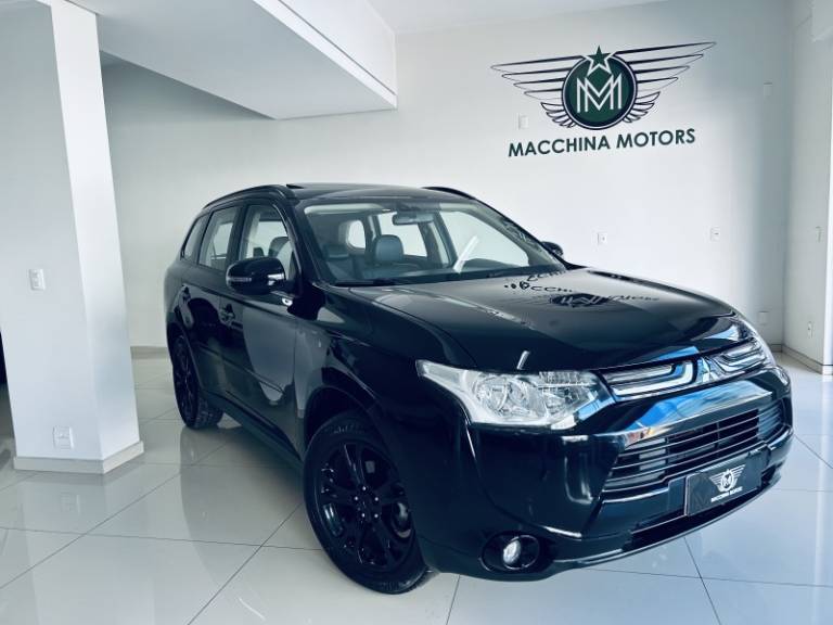 MITSUBISHI - OUTLANDER - 2013/2014 - Preta - R$ 71.990,00