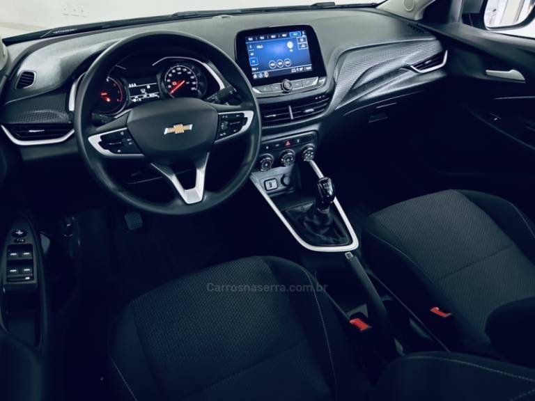 CHEVROLET - ONIX - 2024/2024 - Prata - R$ 79.990,00